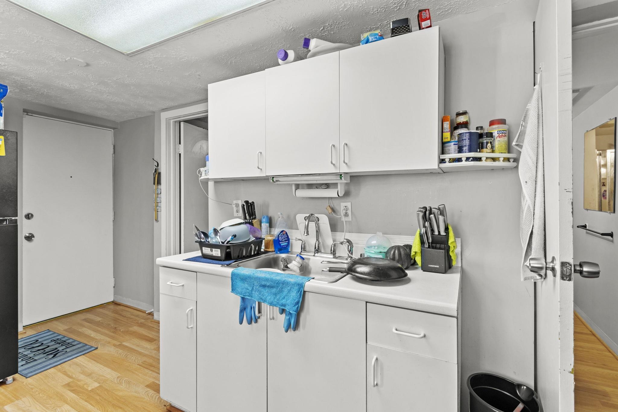 Manchester, New Hampshire, 03103, United States, ,3 BathroomsBathrooms,Residential,For Sale,1979681