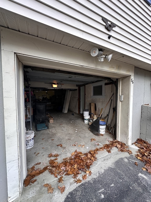 Methuen, Massachusetts, 01844, United States, 4 Bedrooms Bedrooms, ,2 BathroomsBathrooms,Residential,For Sale,1990759