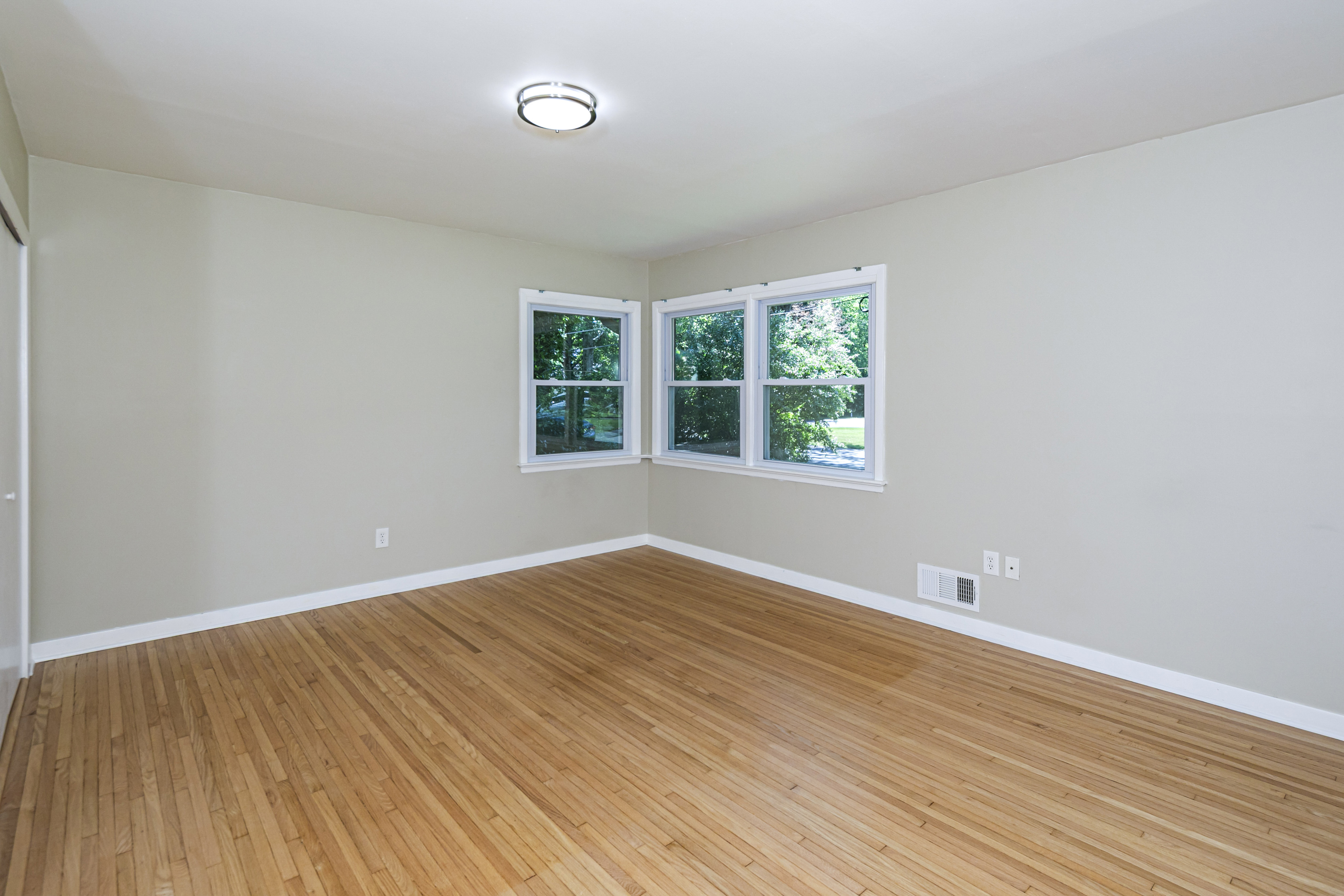  Move-In Ready Ranch in a Terrific Location - 物件實景