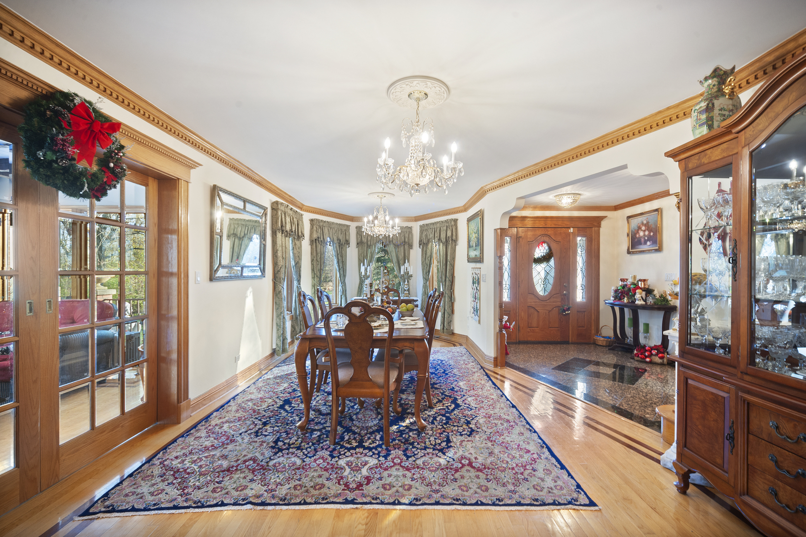 Libertyville, Illinois, 60048, United States, 4 Bedrooms Bedrooms, ,4 BathroomsBathrooms,Residential,For Sale,2003130