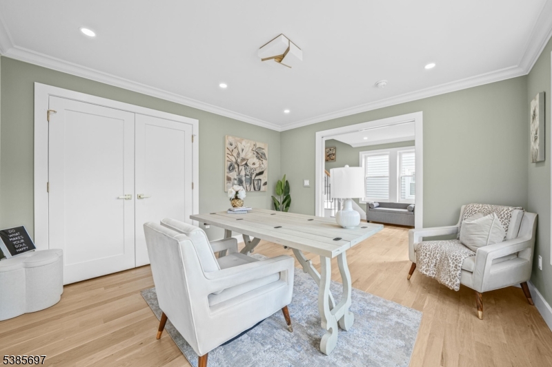 Maplewood Twp., New Jersey, 07040, United States, 4 Bedrooms Bedrooms, ,4 BathroomsBathrooms,Residential,For Sale,1950827