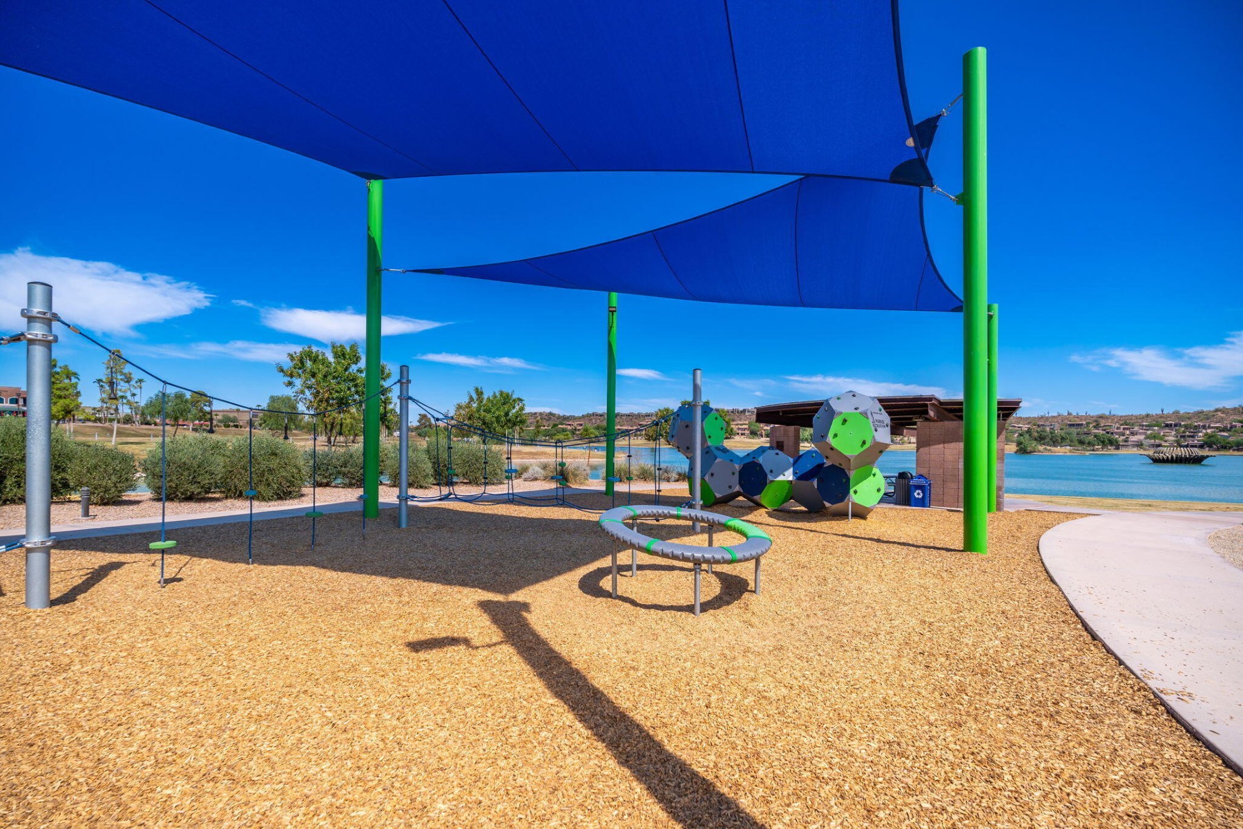  15618 E Cactus Drive  Fountain Hills, AZ - 物件實景