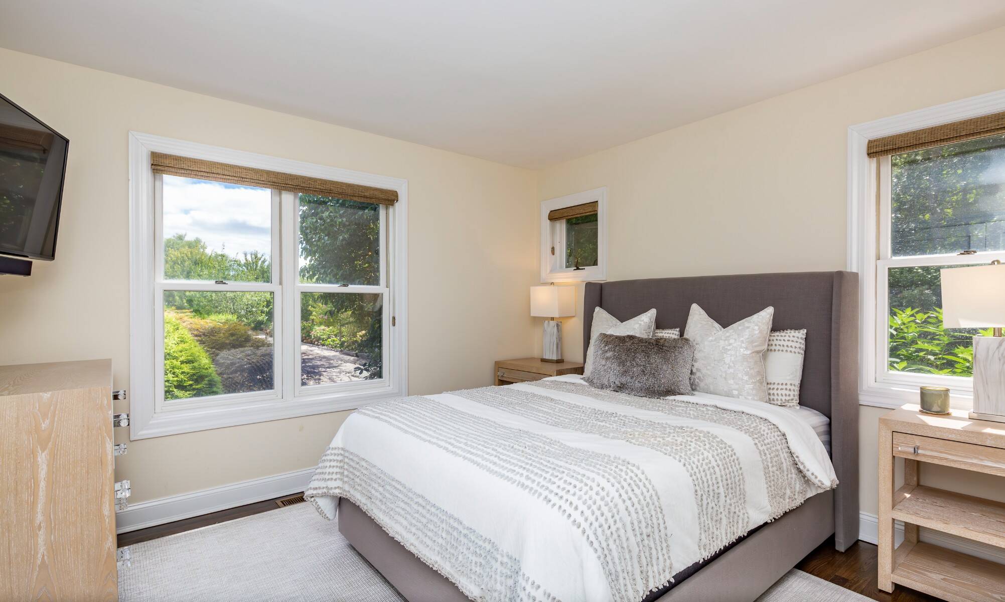  Serene Gated Retreat with Farm Vistas in Water Mill - 物件實景