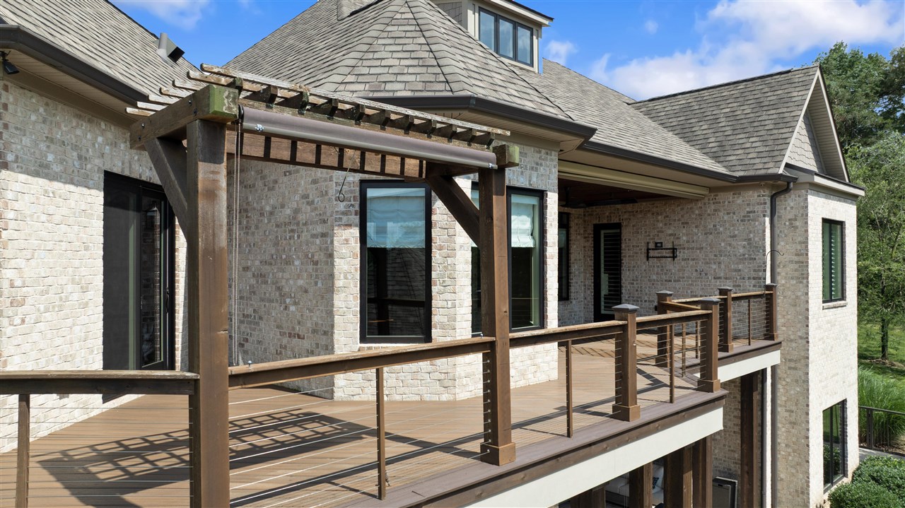 Bowling Green, Kentucky, 42103, United States, 5 Bedrooms Bedrooms, ,5 BathroomsBathrooms,Residential,For Sale,1986458