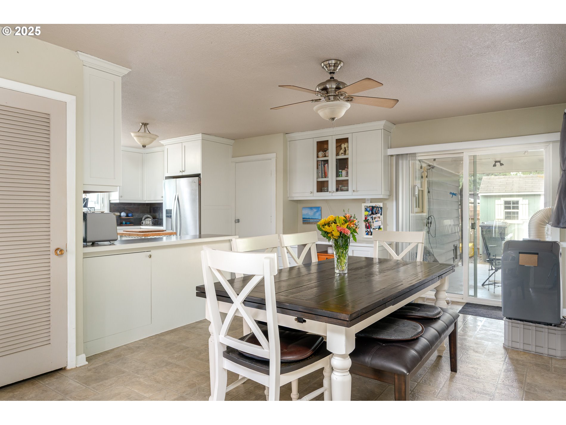 Milwaukie, Oregon, 97267, United States, 3 Bedrooms Bedrooms, ,2 BathroomsBathrooms,Residential,For Sale,1911420