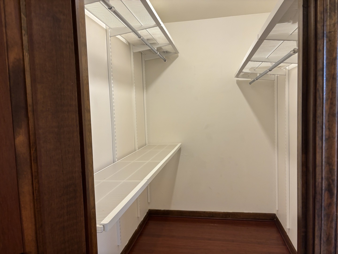 Hoffman Estates, Illinois, 60010, United States, 5 Bedrooms Bedrooms, ,3 BathroomsBathrooms,Residential,For Sale,1989423