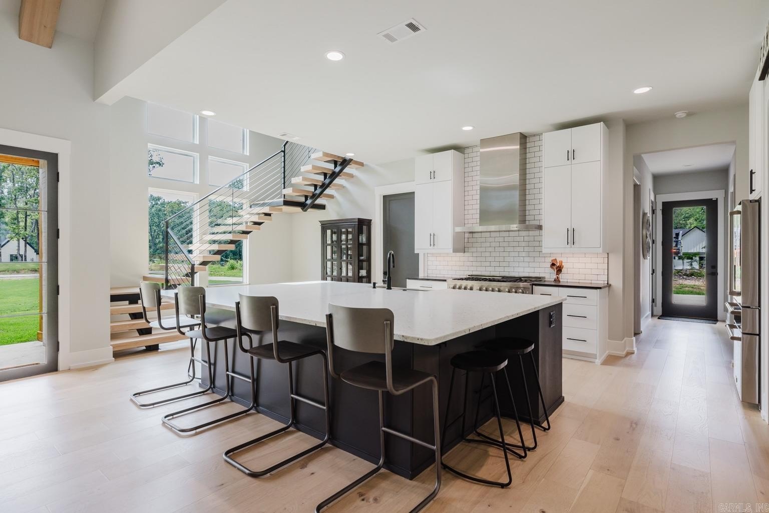 Benton, Arkansas, 72019, United States, 5 Bedrooms Bedrooms, ,3 BathroomsBathrooms,Residential,For Sale,1977708