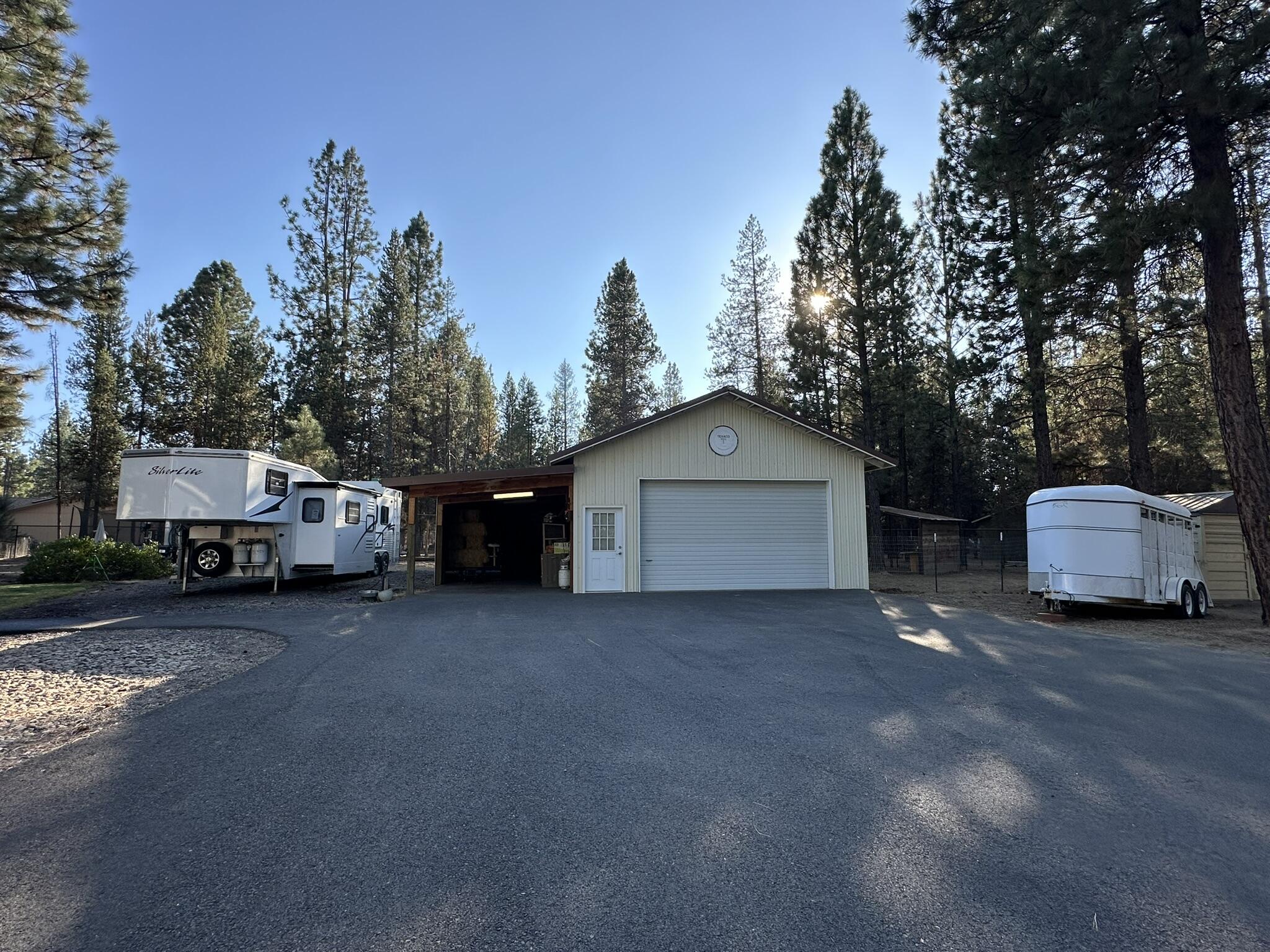 La Pine, Oregon, 97739, United States, 3 Bedrooms Bedrooms, ,2 BathroomsBathrooms,Residential,For Sale,2040090