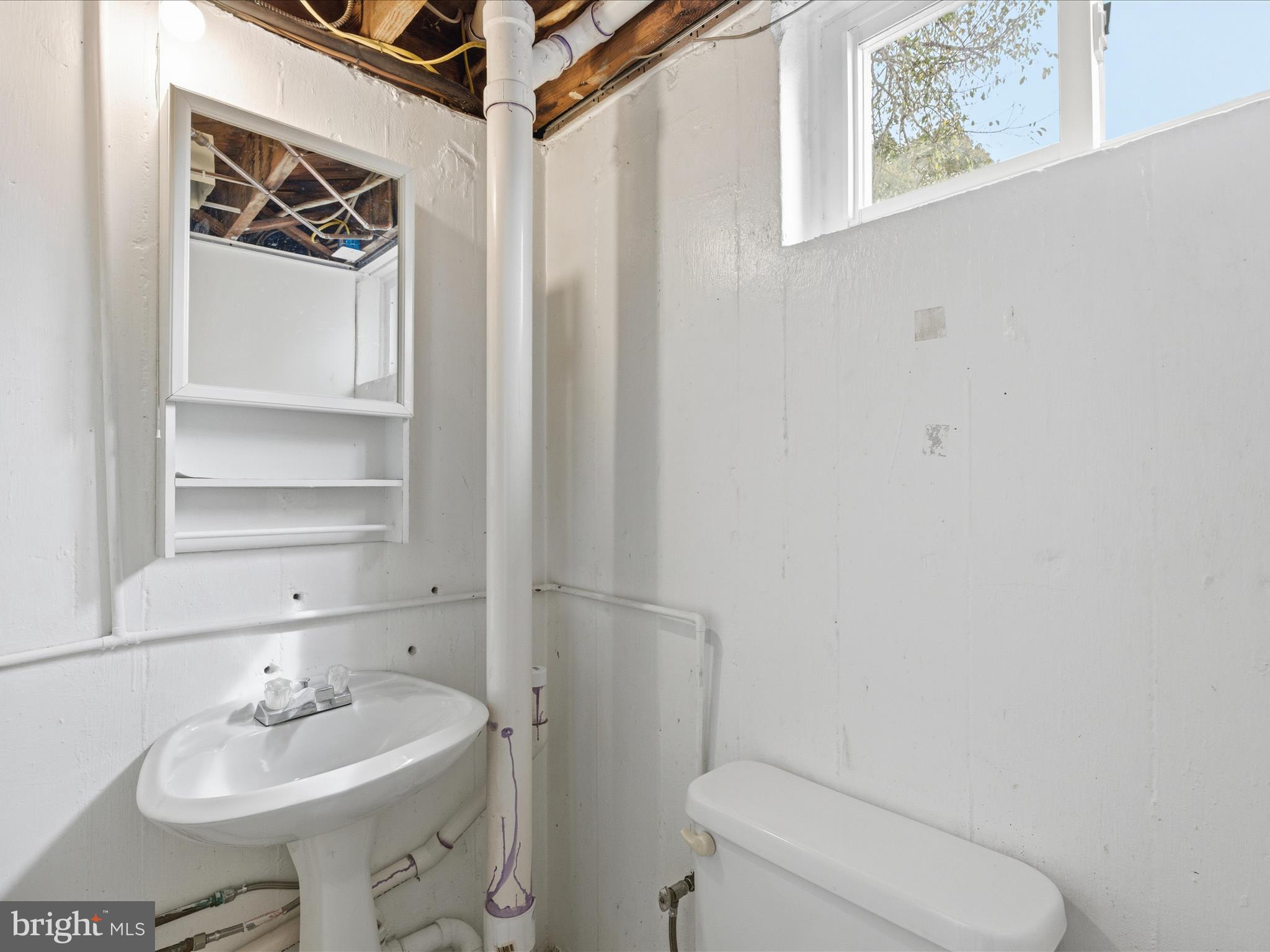 Silver Spring, Maryland, 20902, United States, 3 Bedrooms Bedrooms, ,3 BathroomsBathrooms,Residential,For Sale,1983635