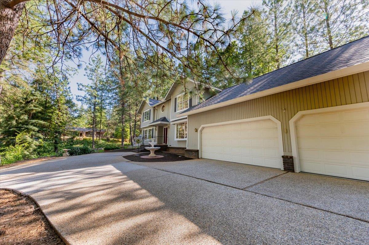 Grass Valley, California, 95949, United States, 3 Bedrooms Bedrooms, ,3 BathroomsBathrooms,Residential,For Sale,1958208