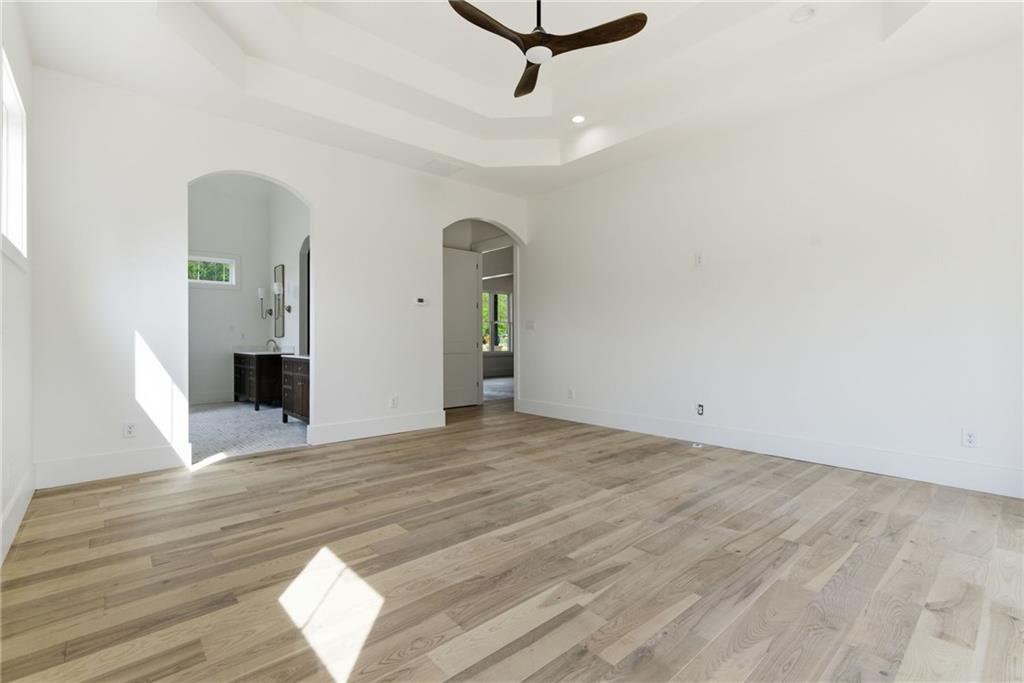 Newnan, Georgia, 30265, United States, 4 Bedrooms Bedrooms, ,5 BathroomsBathrooms,Residential,For Sale,2048163