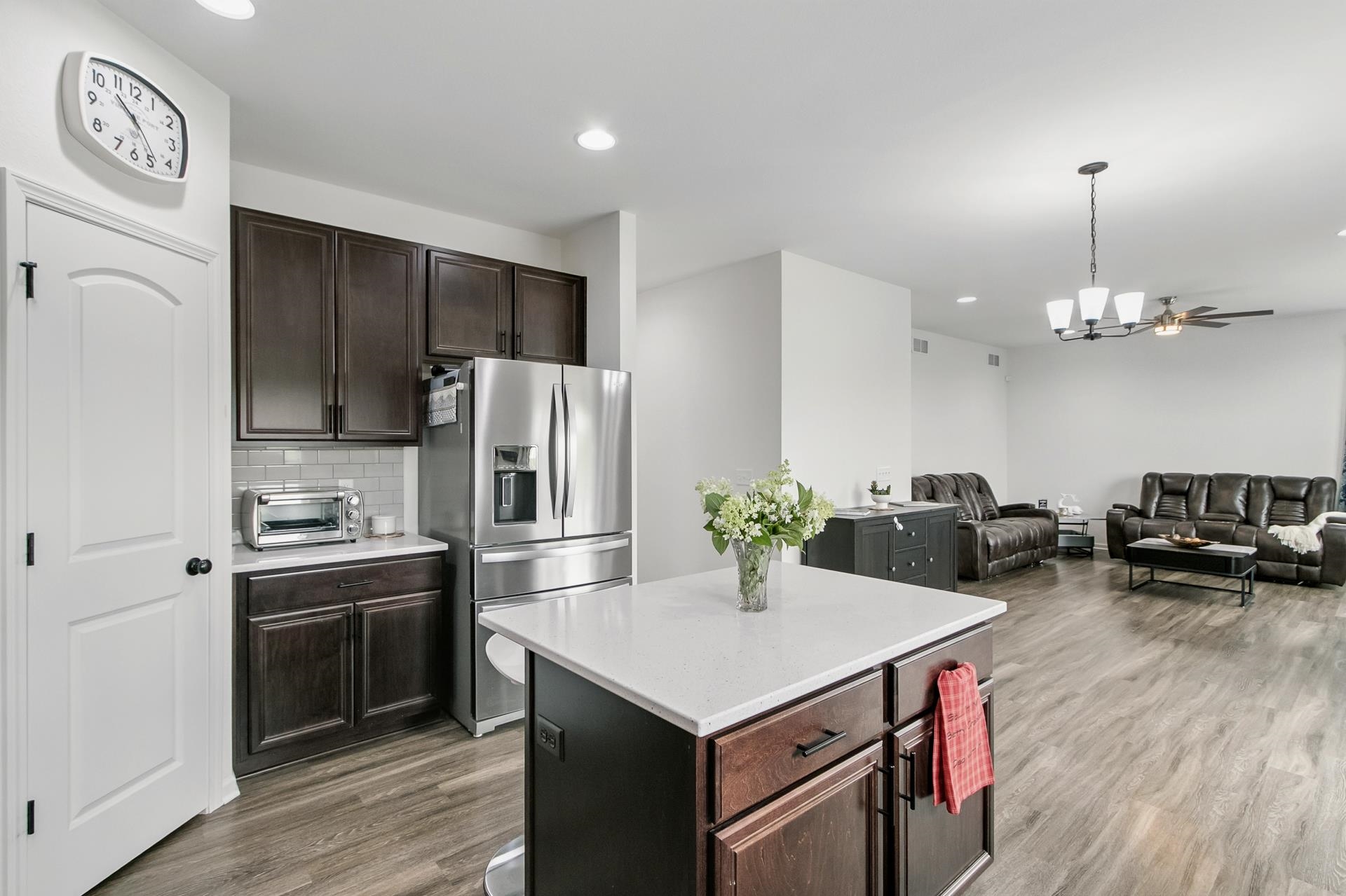 DeForest, Wisconsin, 53532, United States, 4 Bedrooms Bedrooms, ,4 BathroomsBathrooms,Residential,For Sale,1913237