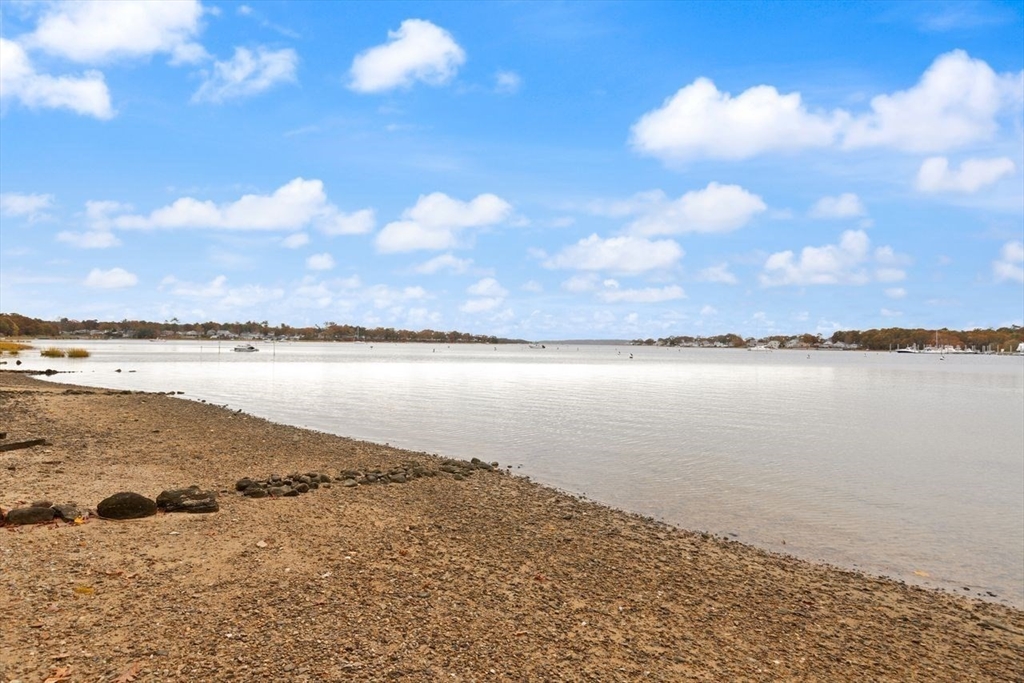 Wareham, Massachusetts, 02571, United States, 5 Bedrooms Bedrooms, ,3 BathroomsBathrooms,Residential,For Sale,1987680