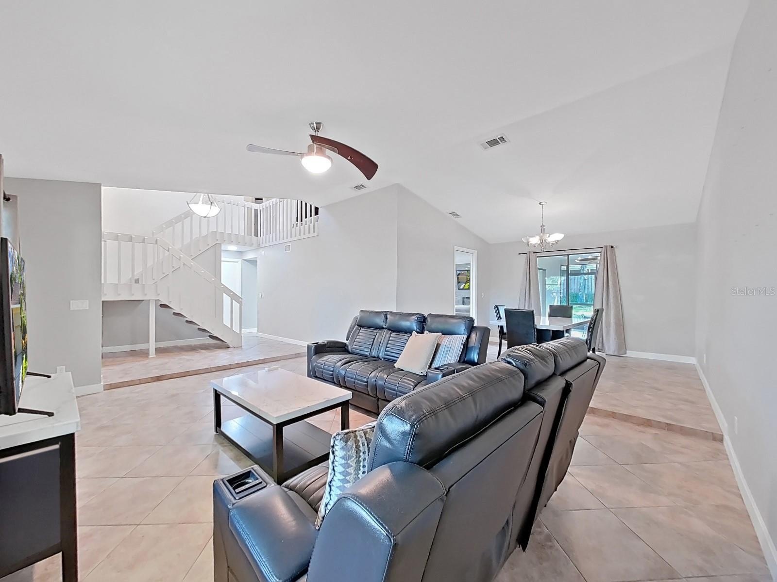 PALM HARBOR, Florida, 34683, United States, 5 Bedrooms Bedrooms, ,2 BathroomsBathrooms,Residential,For Sale,1982999