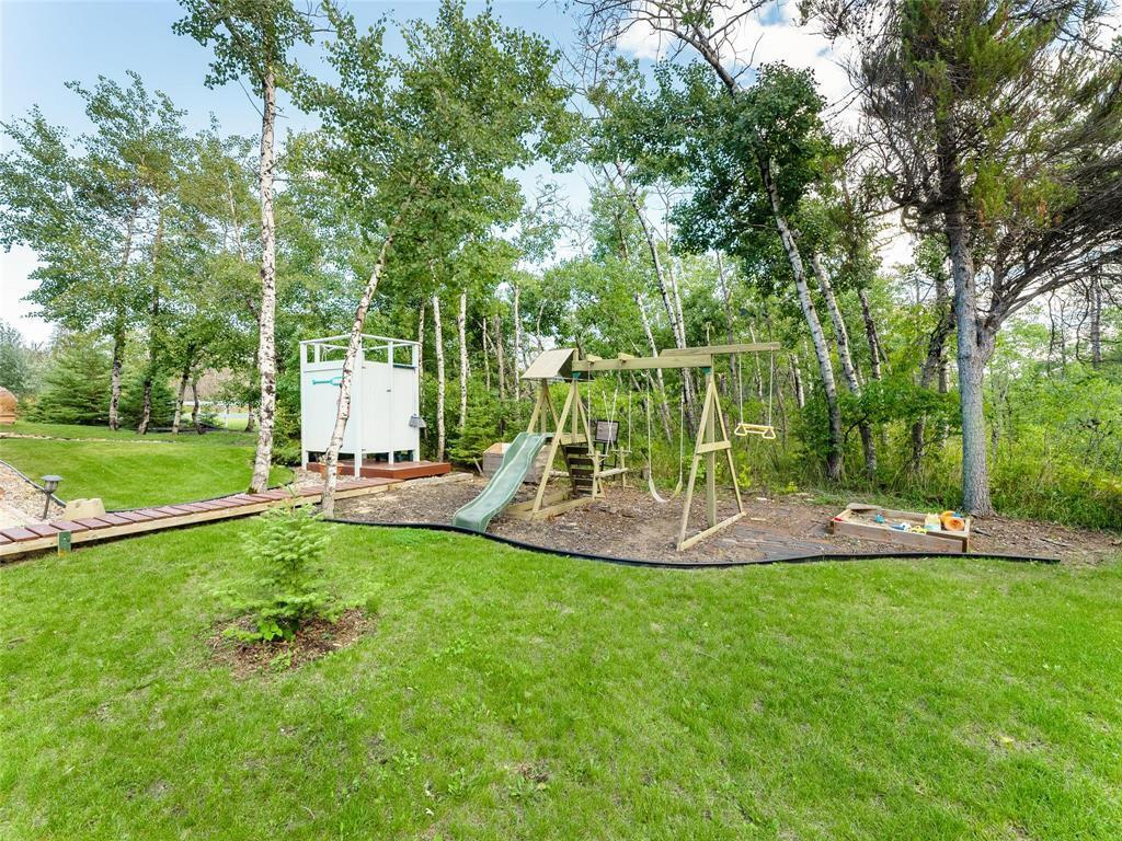 LESTER BEACH, Manitoba, R0E 0E0, CA, 4 Bedrooms Bedrooms, ,3 BathroomsBathrooms,Residential,For Sale,1949698