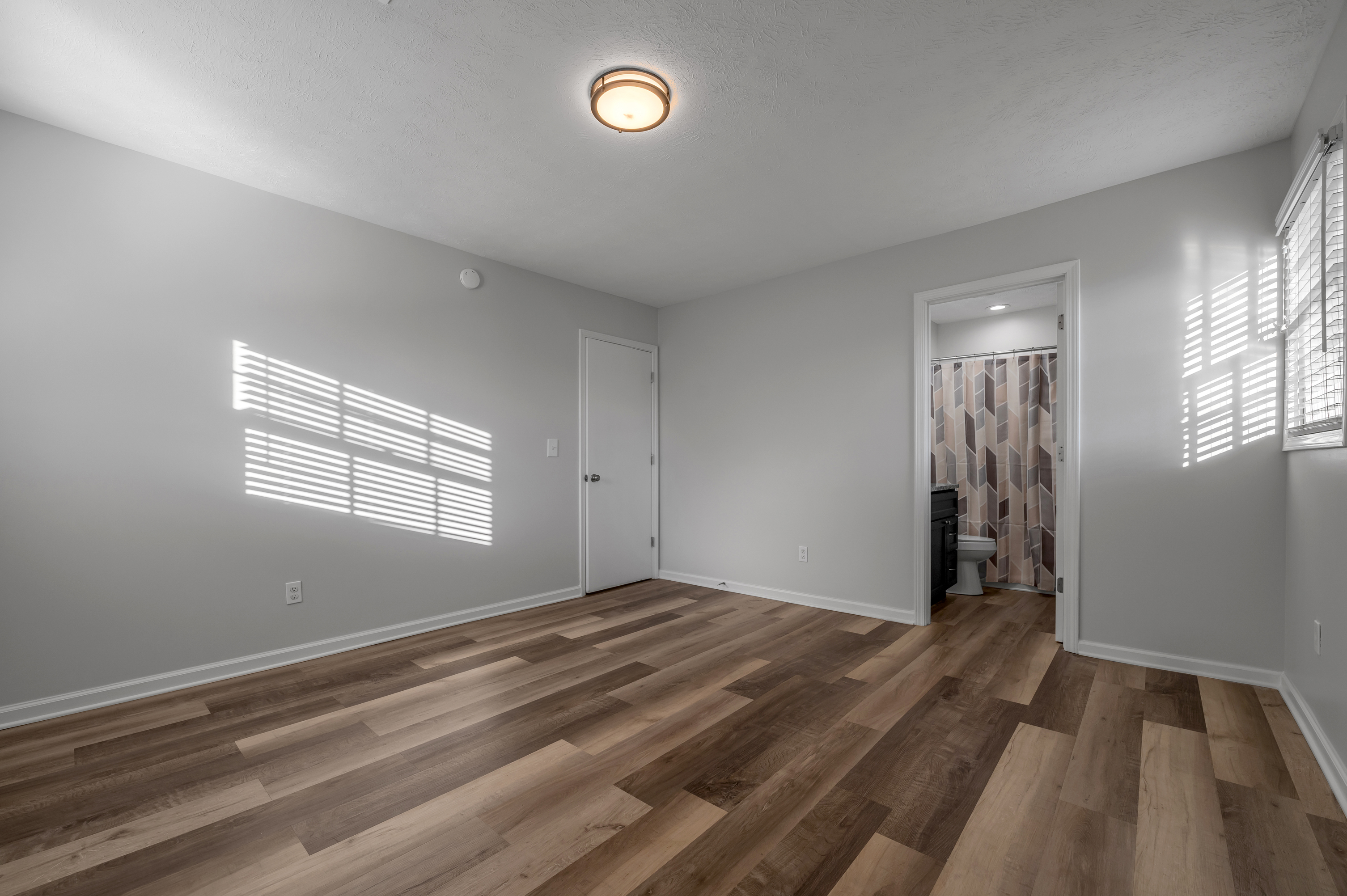  221 Quebec Way - 物件實景
