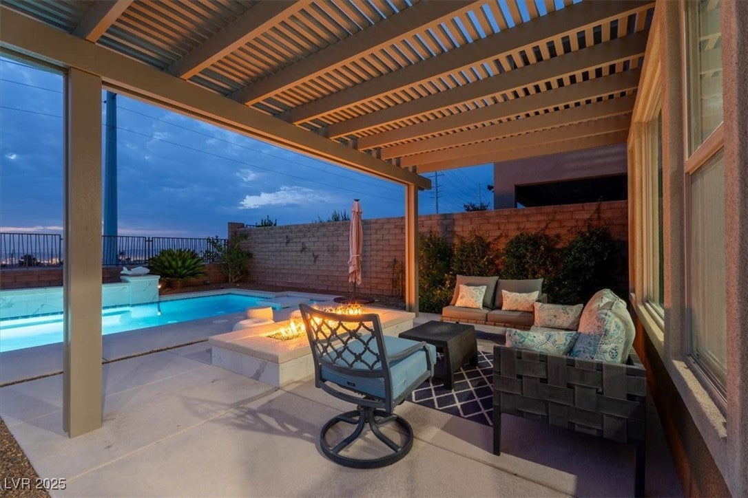 Las Vegas, Nevada, 89138, United States, 3 Bedrooms Bedrooms, ,3 BathroomsBathrooms,Residential,For Sale,1996741