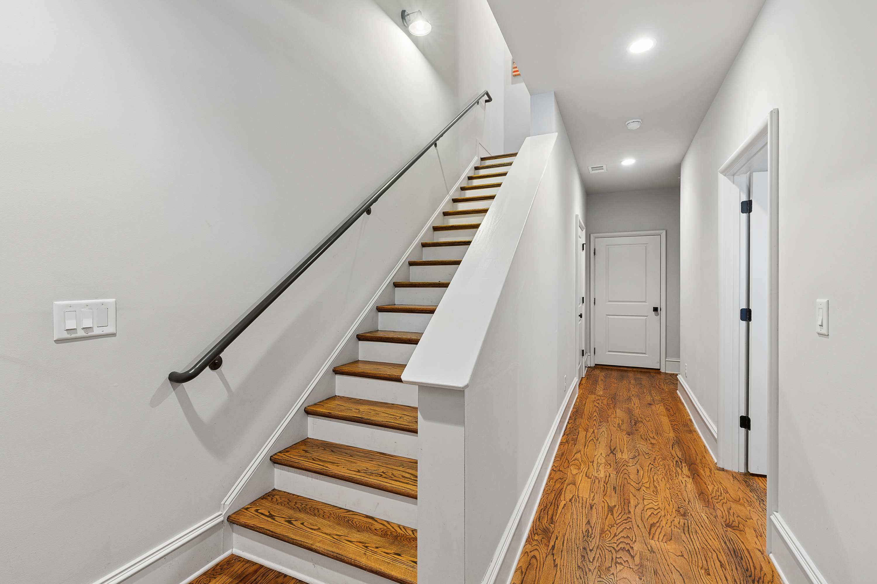  Stunning Townhome in Decatur