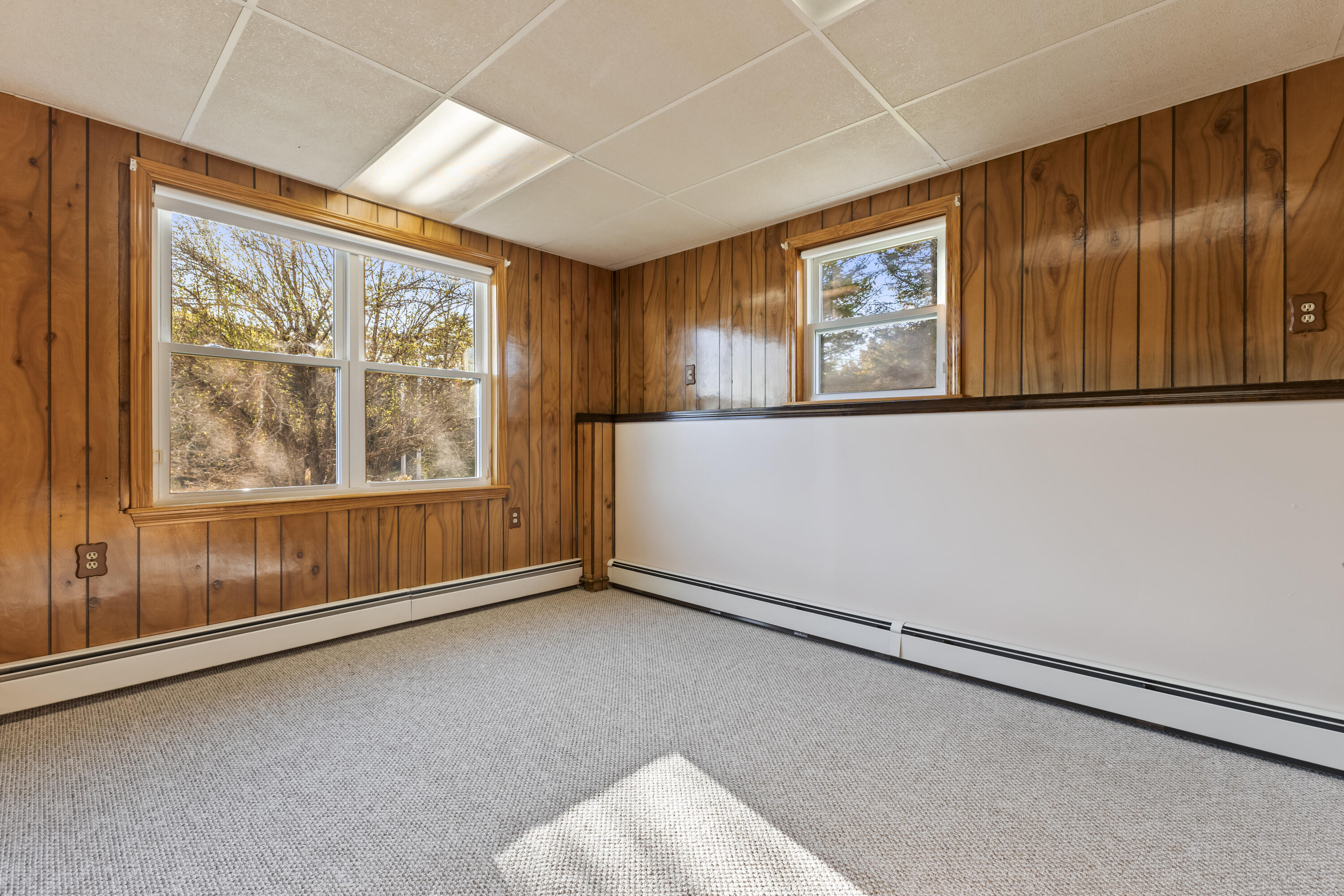 Saco, Maine, 04072, United States, 5 Bedrooms Bedrooms, ,2 BathroomsBathrooms,Residential,For Sale,1960704