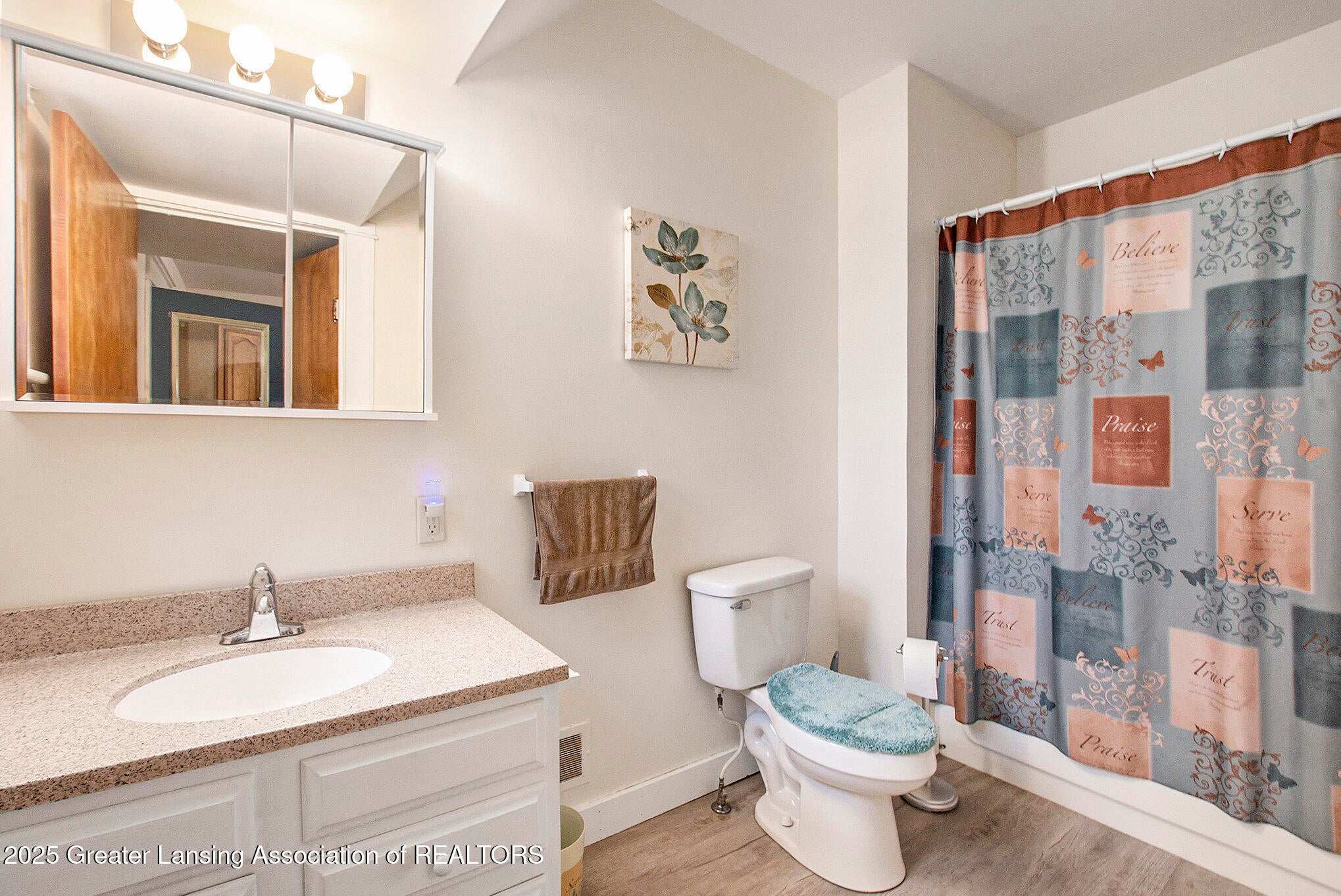 Webberville, Michigan, 48892, United States, 5 Bedrooms Bedrooms, ,2 BathroomsBathrooms,Residential,For Sale,1963155