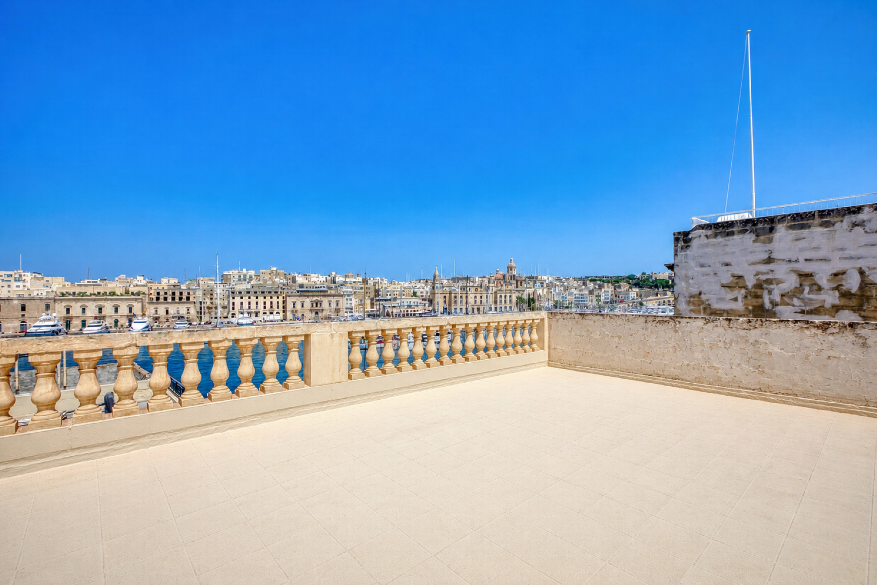  House of Character with Marina and Waterfront Views - 物件實景