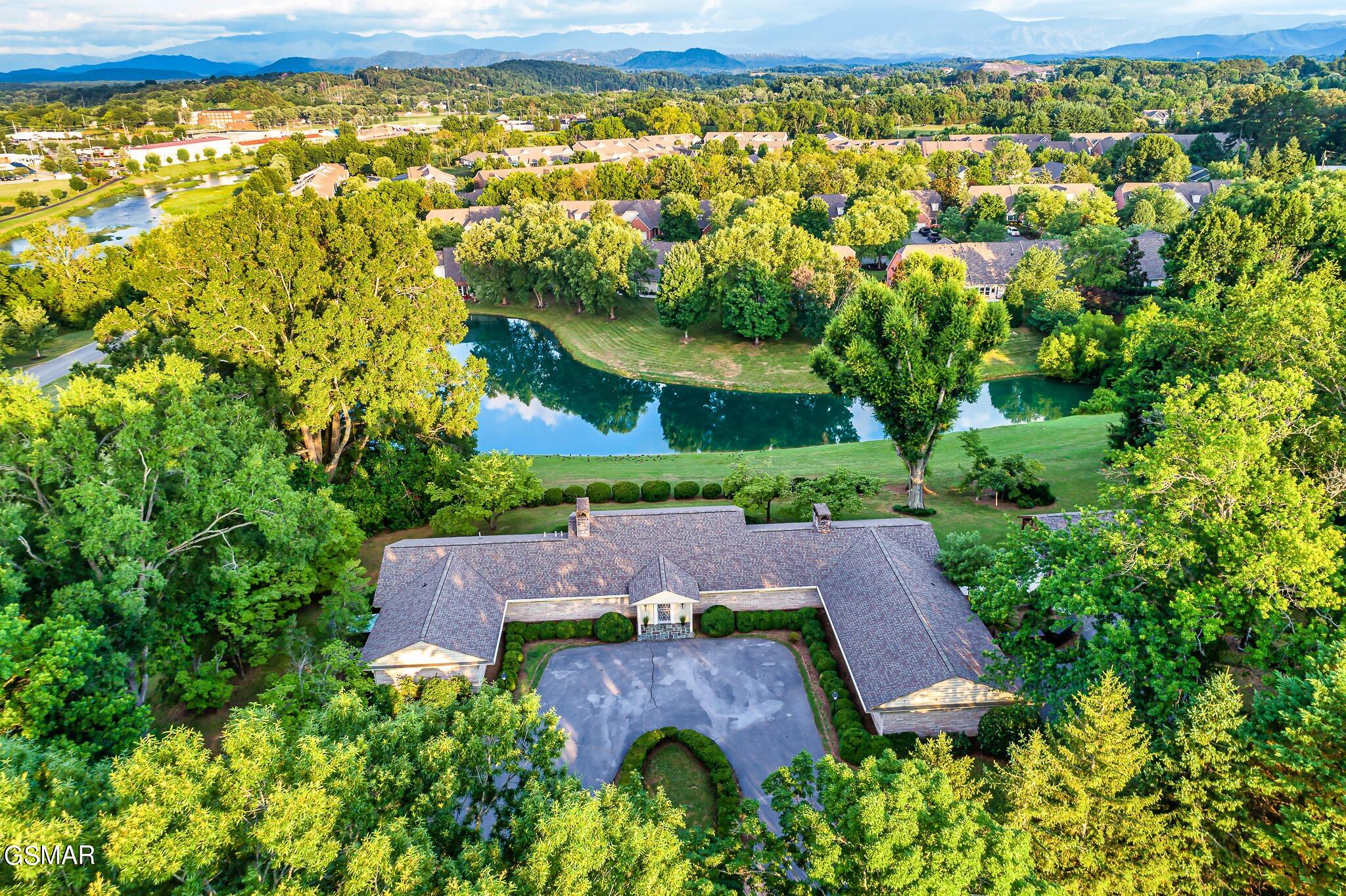 Sevierville, Tennessee, 37862, United States, 6 Bedrooms Bedrooms, ,9 BathroomsBathrooms,Residential,For Sale,1973767