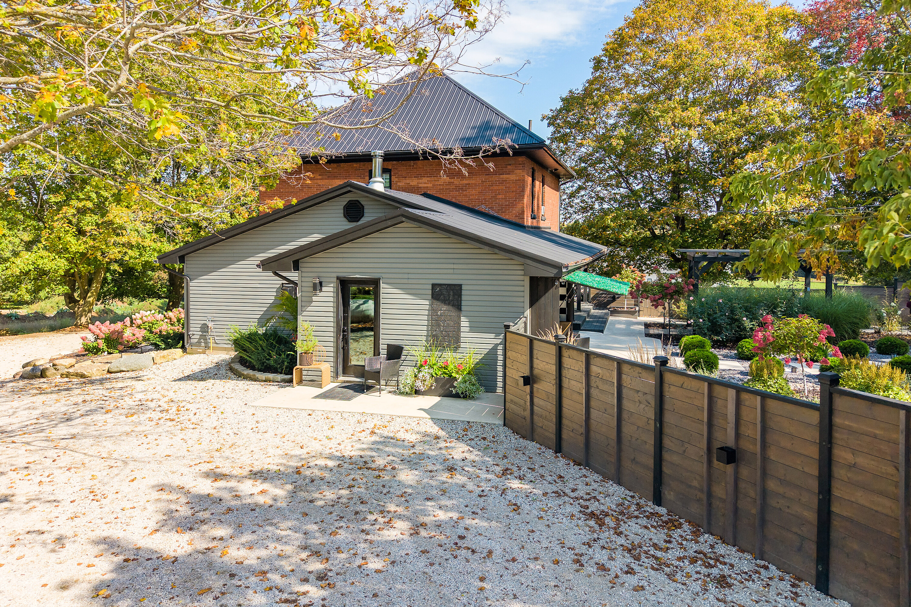  Charming Century Home - 物件實景