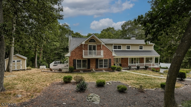 Kinnelon Boro, New Jersey, 07405, United States, 4 Bedrooms Bedrooms, ,5 BathroomsBathrooms,Residential,For Sale,1932382