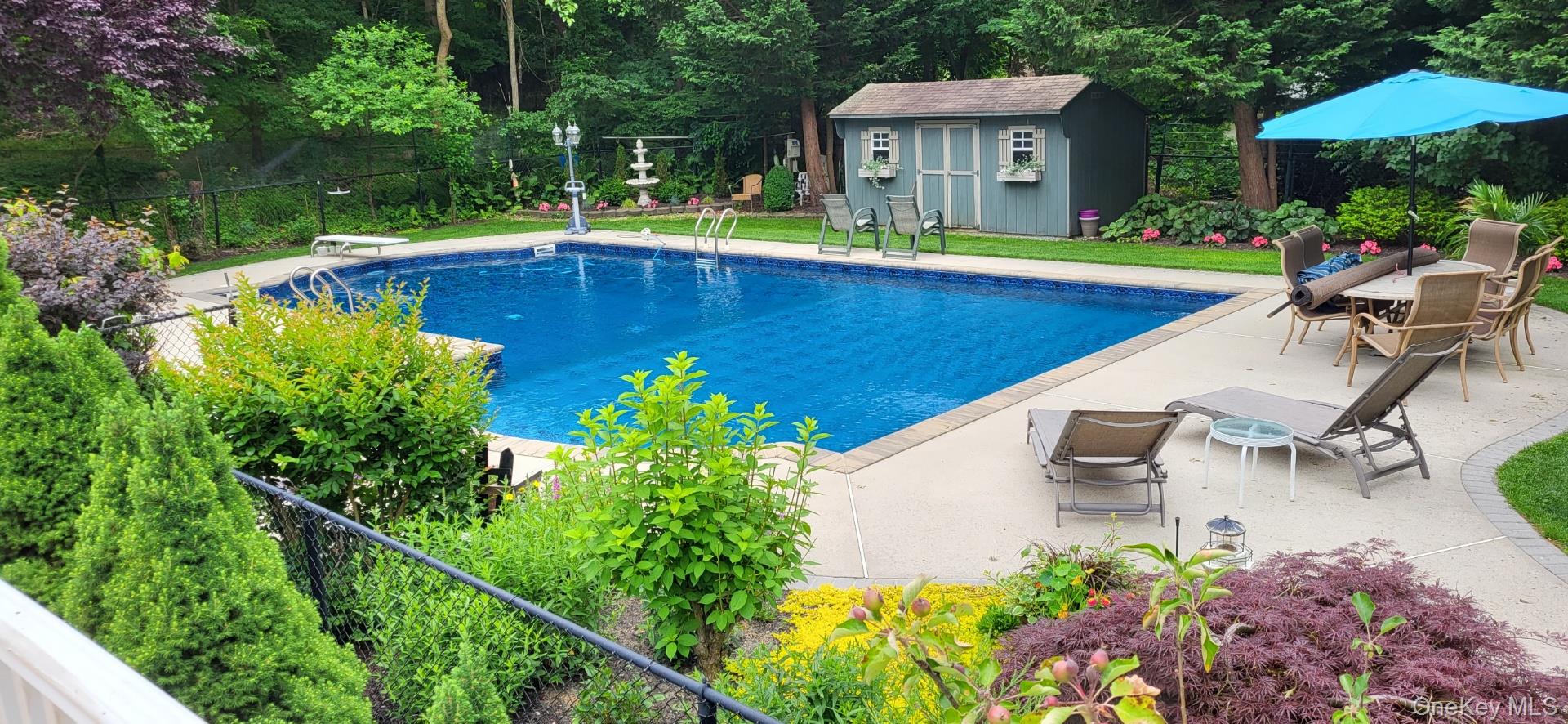 Wading River, New York, 11792, United States, 4 Bedrooms Bedrooms, ,3 BathroomsBathrooms,Residential,For Sale,2002958