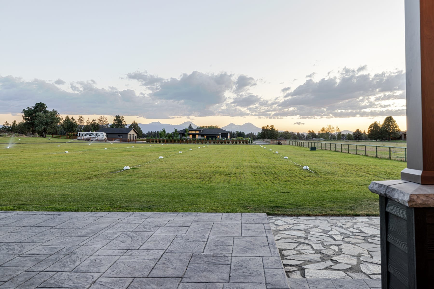  64794 Hunnell Road Bend, OR 97703 - 物件實景