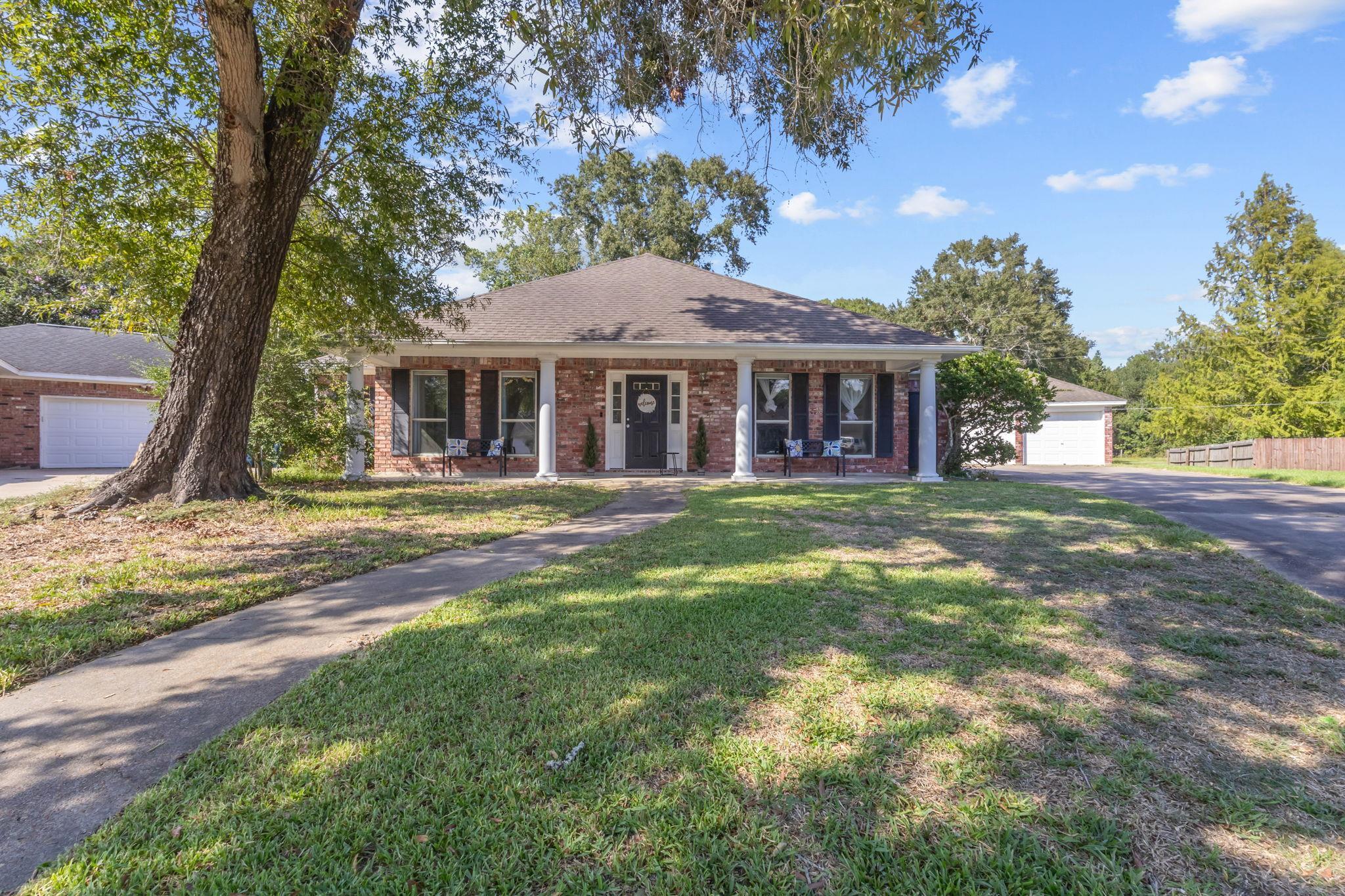 Koawood Ln, Beaumont, TX 77713