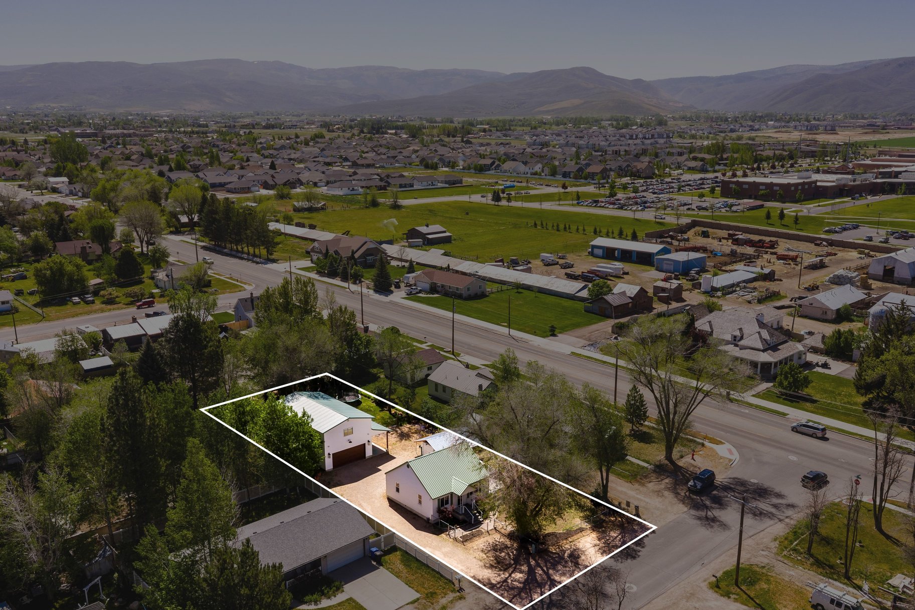  No HOA  Two Homes  Commercially Zoned  Nightly Rental  15 Min Deer Valley - 物件實景