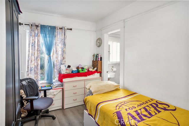 Los Angeles, California, 90023, United States, 3 Bedrooms Bedrooms, ,Residential,For Sale,1879139