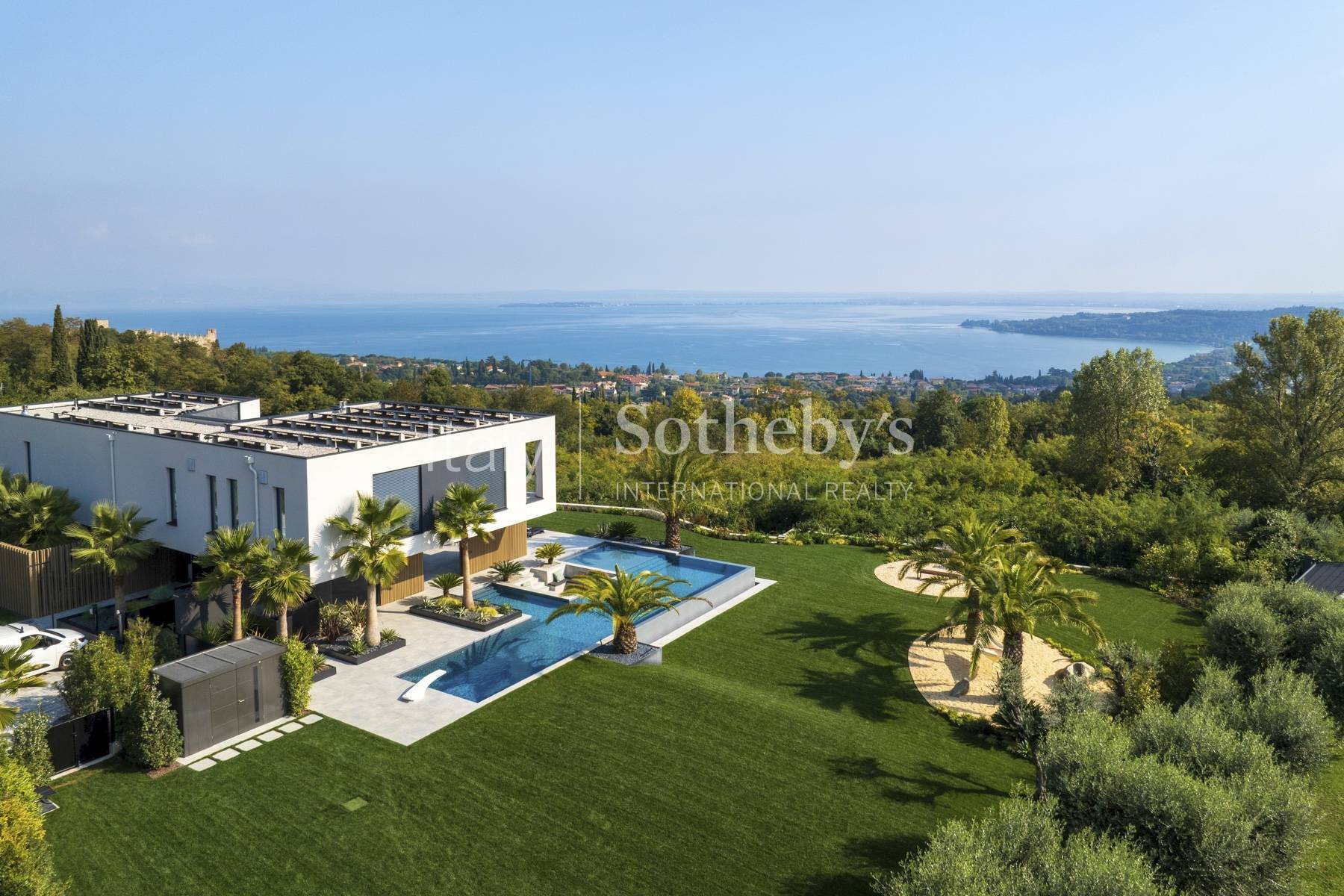  Exclusive modern villa with panoramic lake views - 物件實景