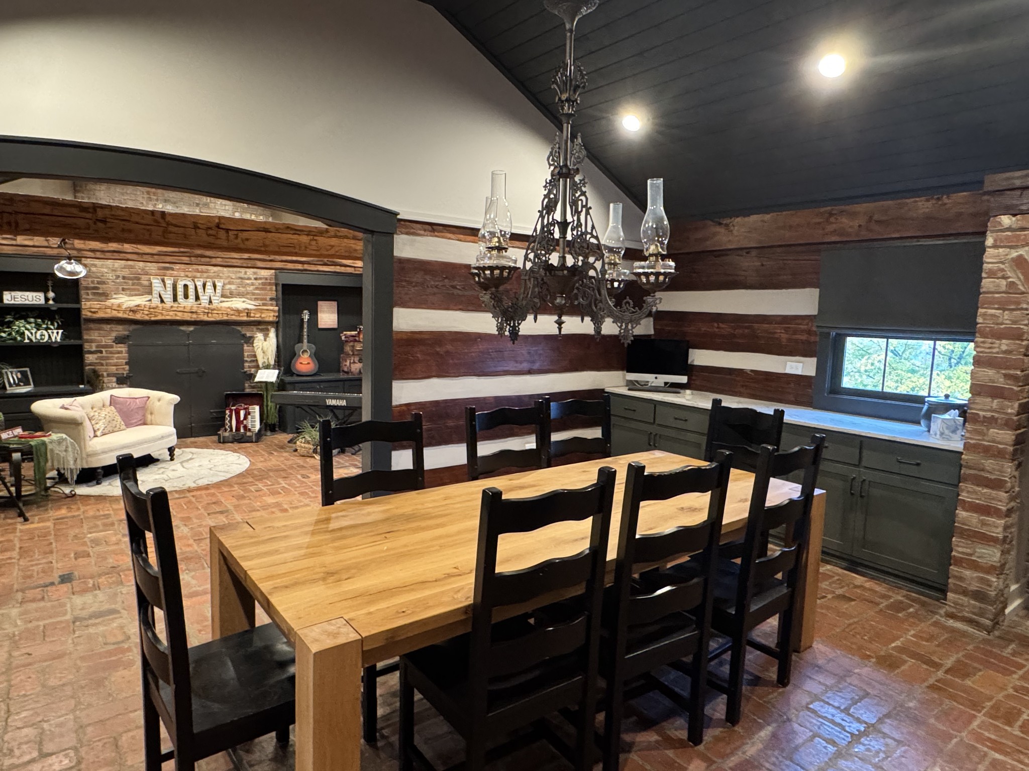 Hendersonville, Tennessee, 37075, United States, 6 Bedrooms Bedrooms, ,5 BathroomsBathrooms,Residential,For Sale,1993824