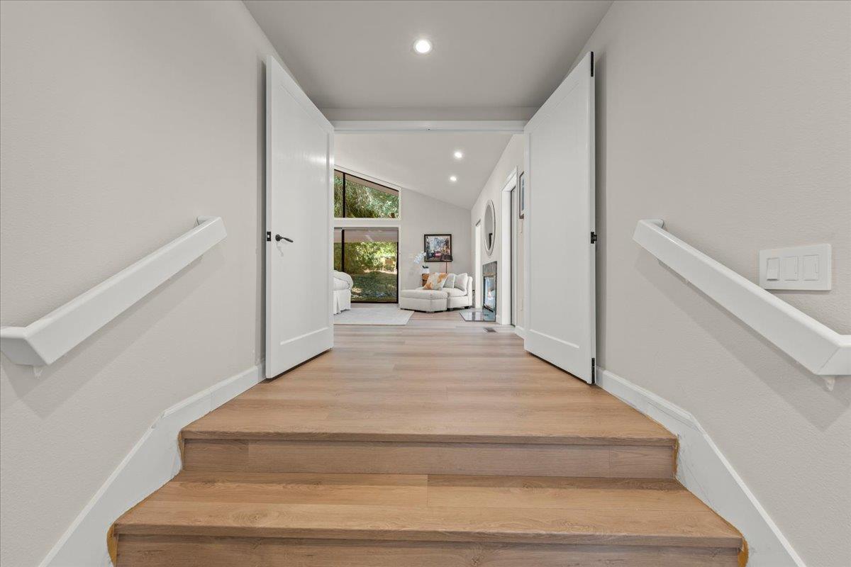 Los Altos Hills, California, 94022, United States, 5 Bedrooms Bedrooms, ,5 BathroomsBathrooms,Residential,For Sale,1907317