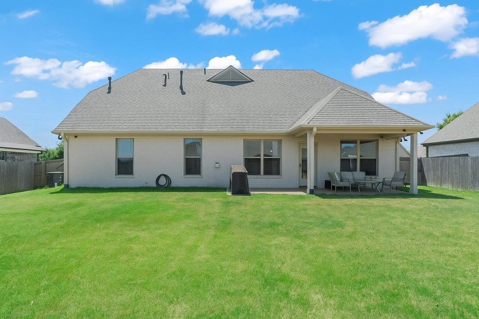 Arlington, Tennessee, 38002, United States, 4 Bedrooms Bedrooms, ,3 BathroomsBathrooms,Residential,For Sale,1925722