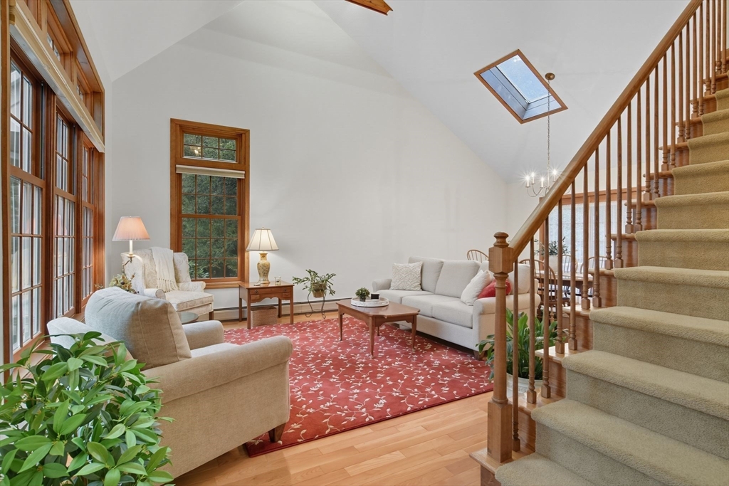 Westfield, Massachusetts, 01085, United States, 3 Bedrooms Bedrooms, ,3 BathroomsBathrooms,Residential,For Sale,1966188