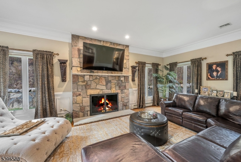 Sparta Twp., New Jersey, 07871, United States, 6 Bedrooms Bedrooms, ,7 BathroomsBathrooms,Residential,For Sale,1987965