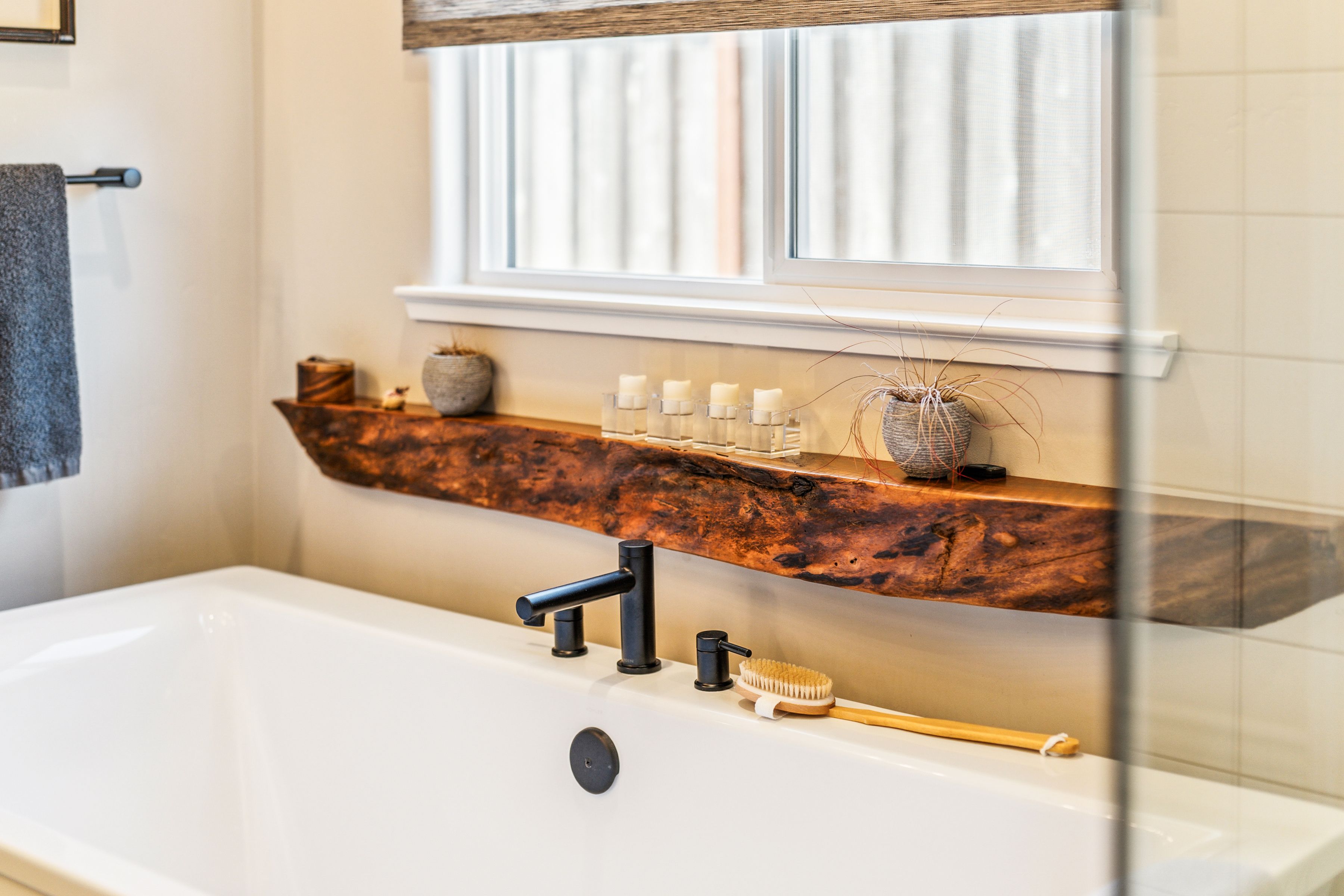  3007 Bluffs Drive - 物件實景