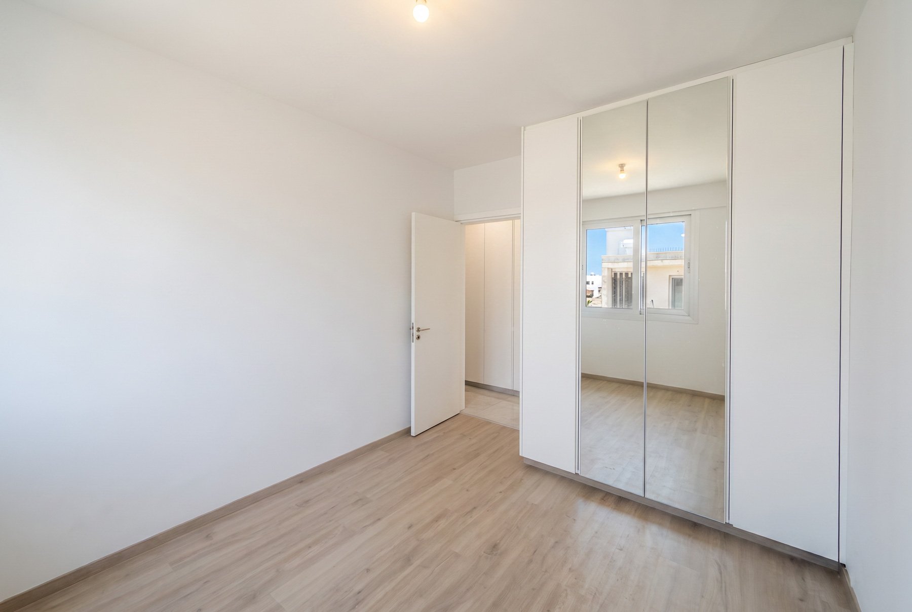  Two-Bedroom Upper-Floor Apartment with Roof Garden in Larnaca - 物件實景