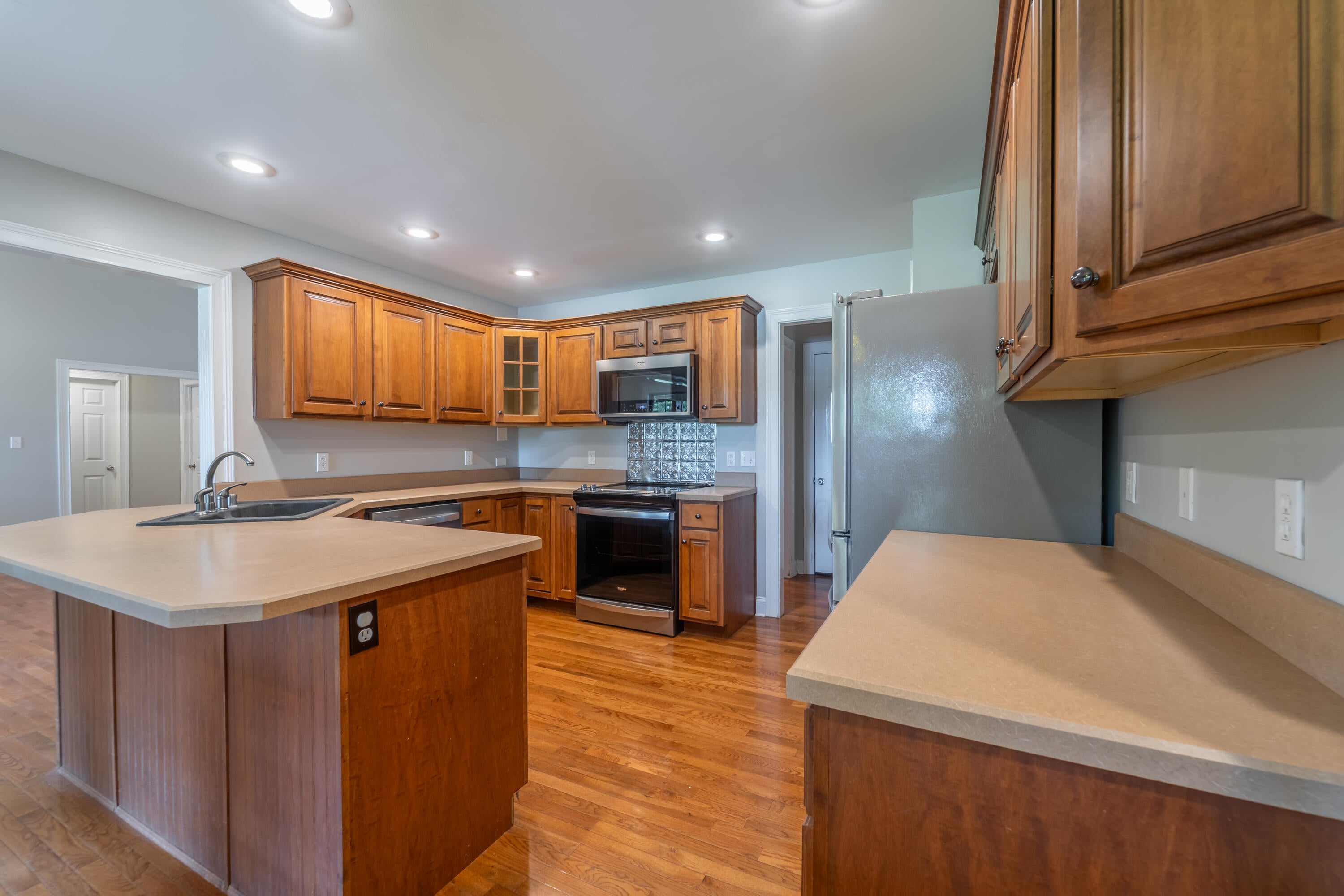 Richmond, Kentucky, 40475, United States, 3 Bedrooms Bedrooms, ,2 BathroomsBathrooms,Residential,For Sale,2047972
