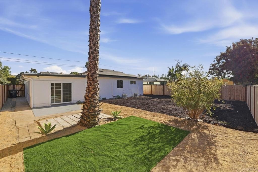 Escondido, California, 92027, United States, 3 Bedrooms Bedrooms, ,2 BathroomsBathrooms,Residential,For Sale,1990327