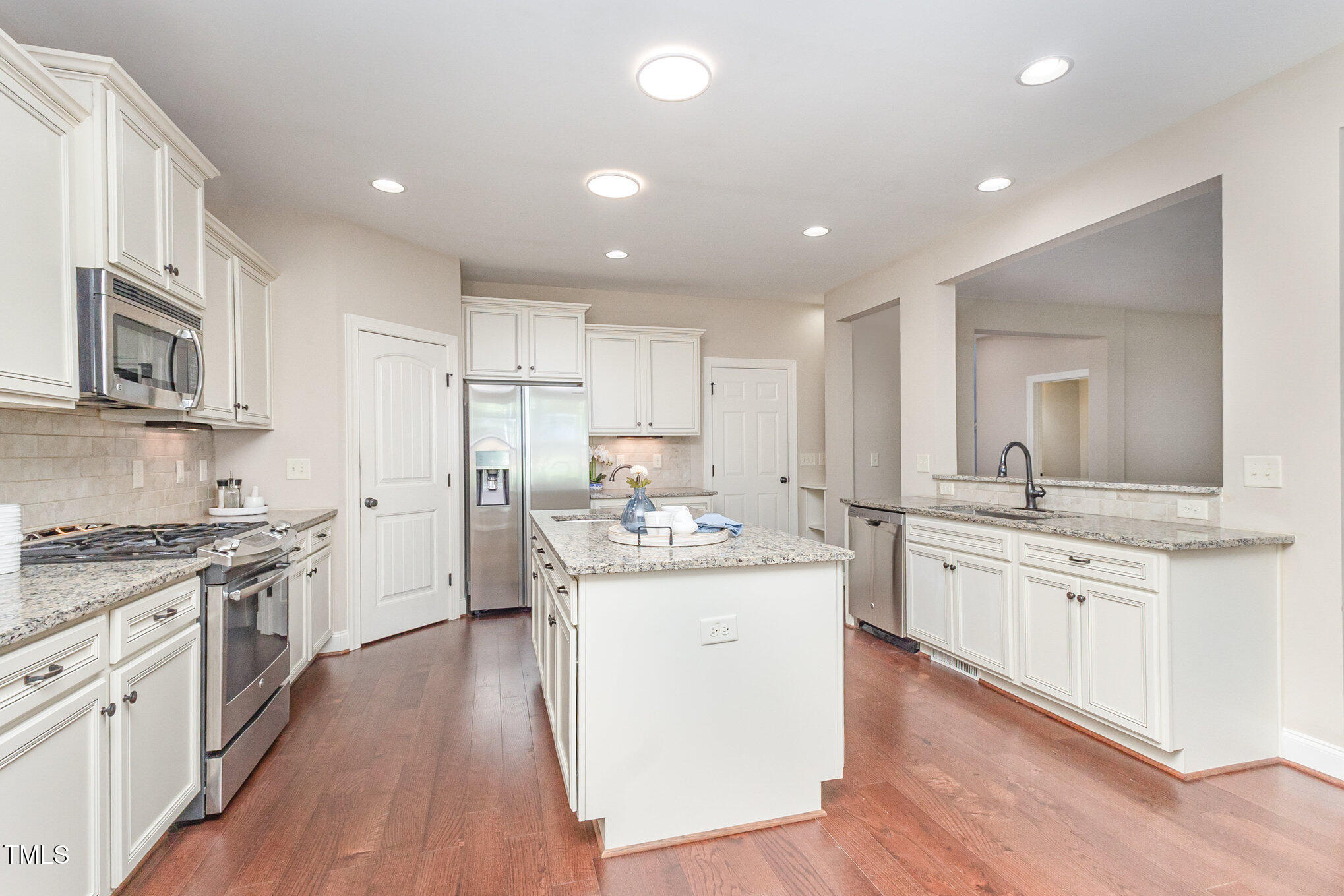 Apex, North Carolina, 27539, United States, 4 Bedrooms Bedrooms, ,4 BathroomsBathrooms,Residential,For Sale,1924371