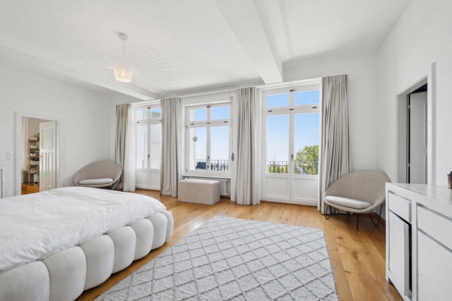  Timeless elegance and commanding lake views - 物件實景