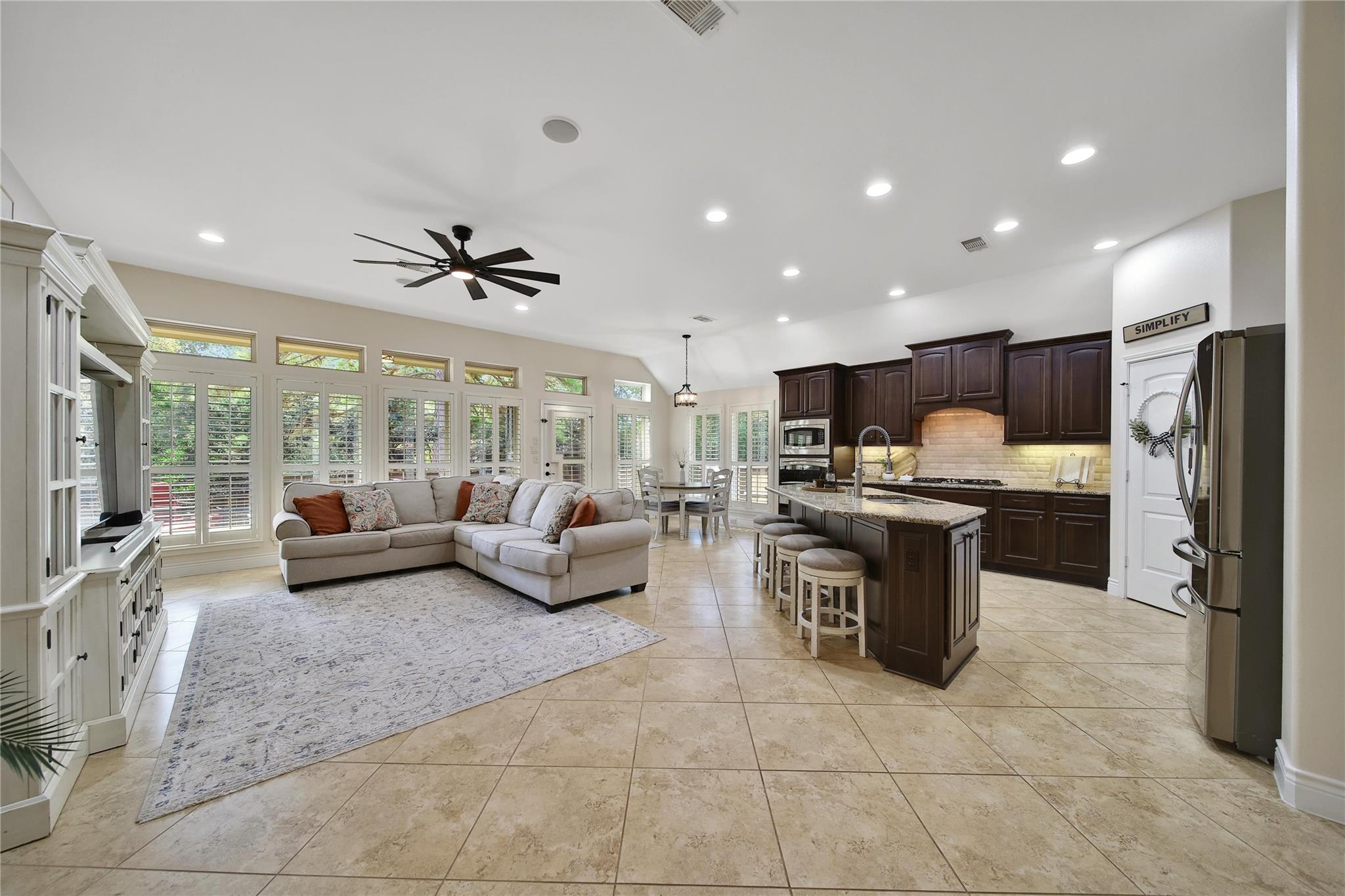 Montgomery, Texas, 77316, United States, 3 Bedrooms Bedrooms, ,3 BathroomsBathrooms,Residential,For Sale,1992455