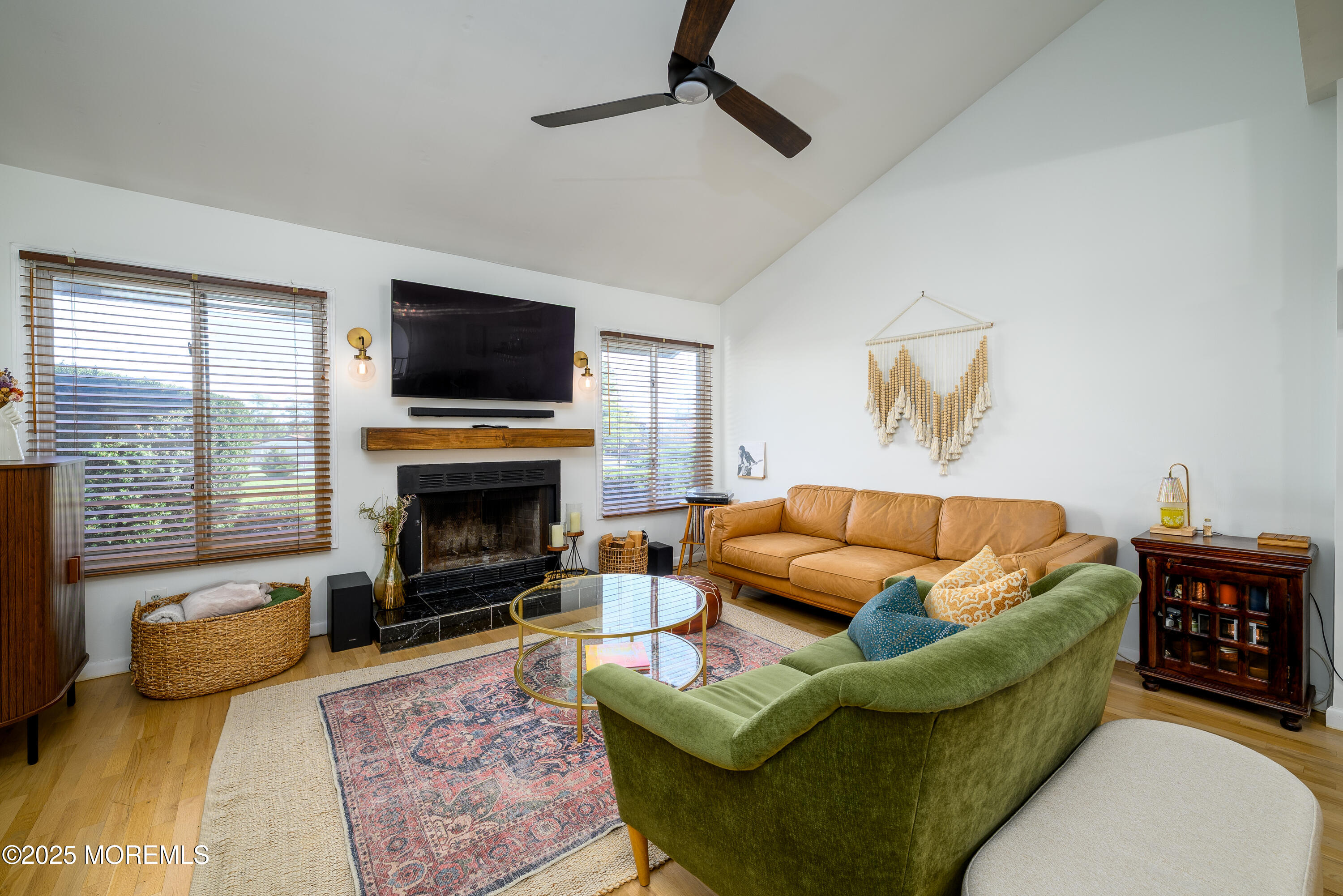 Red Bank, New Jersey, 07701, United States, 2 Bedrooms Bedrooms, ,3 BathroomsBathrooms,Residential,For Sale,1970602