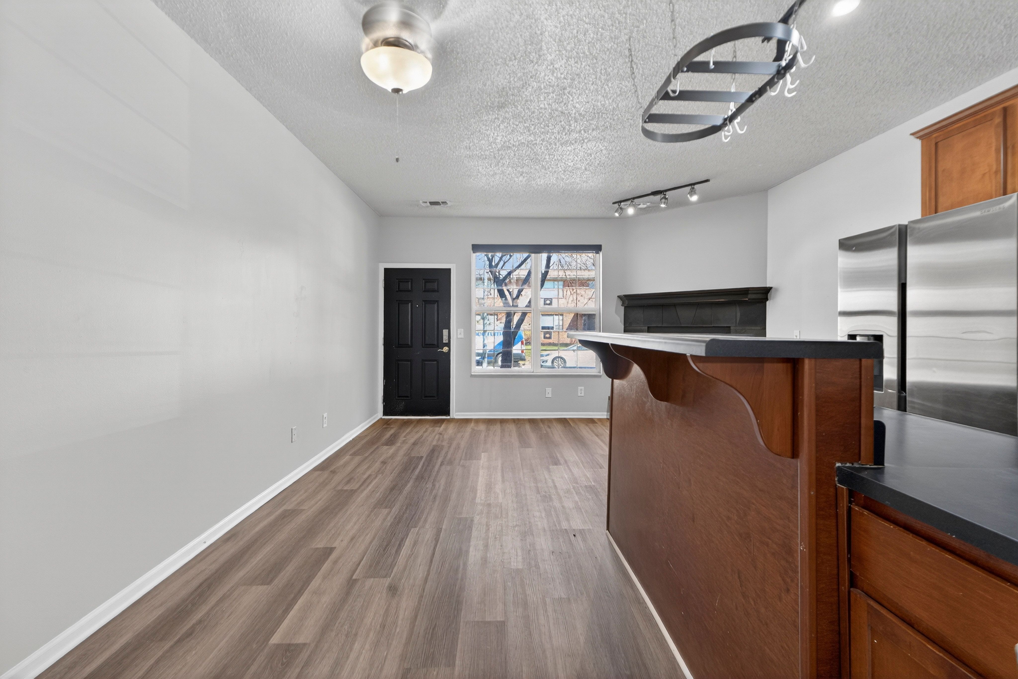  911 West 41st Place, Kansas City, MO 64111 - 物件實景