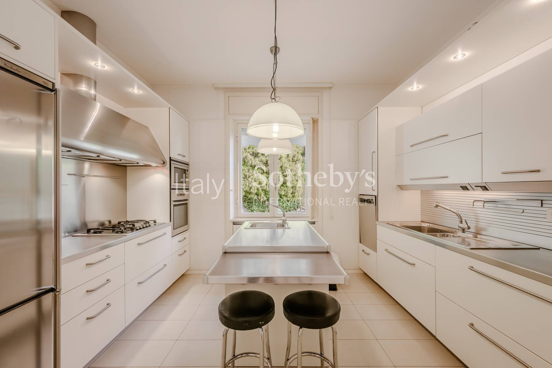  Elegant Villa with a Historic Park and Lake Views - 物件實景