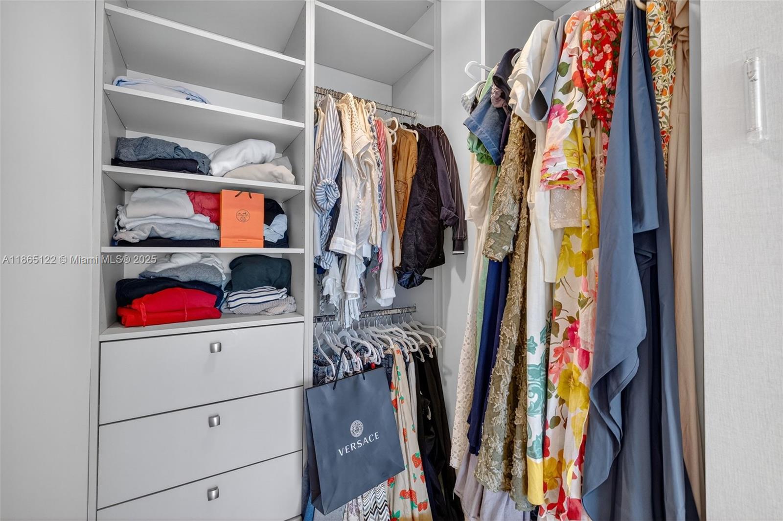 Aventura, Florida, 33160, United States, 3 Bedrooms Bedrooms, ,4 BathroomsBathrooms,Residential,For Sale,1942054